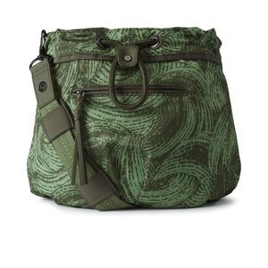 Lululemon Wanderlust Diversity Bag Mini Wavy Desert Olive Fatigue Green